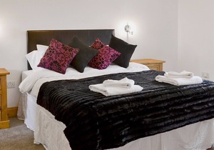 4 bedroom accommodation in Rosemarkie