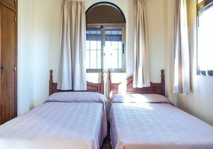 4 bedroom accommodation in Hornachuelos