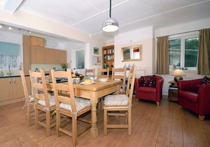 4 bedroom accommodation in New Quay