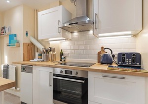 4 bedroom accommodation in New Quay