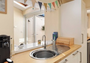 4 bedroom accommodation in New Quay