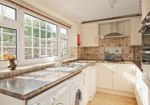 4 bedroom accommodation in Thornton-Le-Dale, near Pickering
