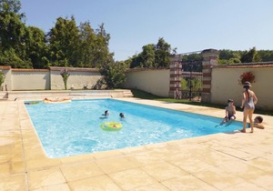 4 bedroom accommodation in Ocquerre
