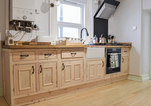 4 bedroom accommodation in Dawlish