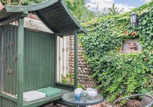 4 bedroom accommodation in Bacton, Norwich