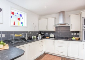 4 bedroom accommodation in Shaldon