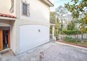 4 bedroom accommodation in Stalettì