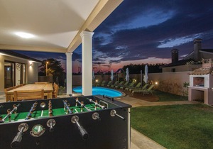 4 bedroom accommodation in Bibici
