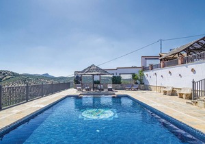 4 bedroom accommodation in Iznájar
