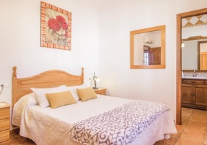 4 bedroom accommodation in Iznájar