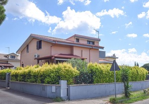 4 bedroom accommodation in Davoli