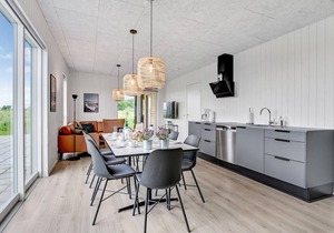 4 bedroom awesome home in Løgstrup