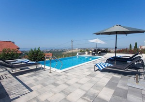 4 bedroom awesome home in Kucine