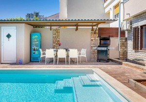 4 bedroom beautiful apartment in Pula