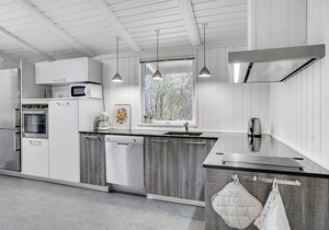 4 bedroom cozy home in Nykøbing Sj