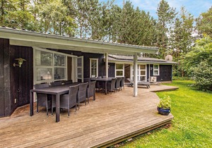 4 bedroom cozy home in Nykøbing Sj