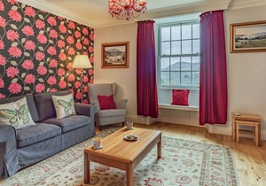 4 bedroom accommodation in Farnham, near Rothbury