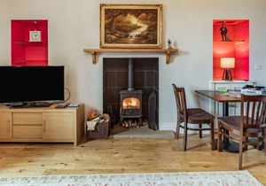4 bedroom accommodation in Farnham, near Rothbury