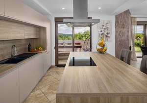 4 bedroom gorgeous home in Nova Vas