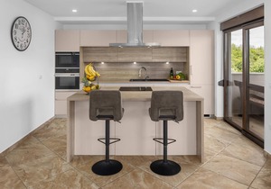 4 bedroom gorgeous home in Nova Vas