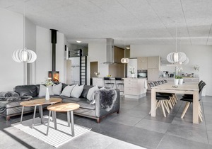 4 bedroom gorgeous home in Knebel