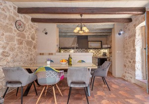 4 bedroom lovely home in Zmijavci