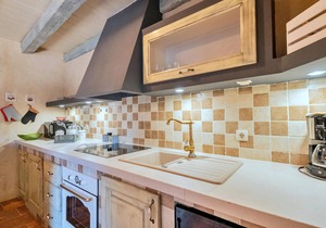 4 bedroom lovely home in Zmijavci