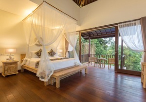 4 Bedroom Villa w/ Infinity Pool Near Ubud;