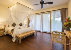 4 Bedroom Villa w/ Infinity Pool Near Ubud;