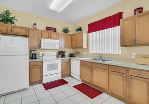4 Bedrooms Home Nearby Disney and Golf Courses of Champions Gate - Sleeps 8