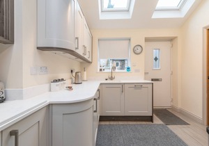 4 Bedrooms, sleeping 6, just 2 minutes walk from Hebden Bridge town square .