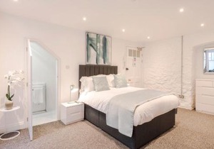 4 Berkeley Square I Your Apartment