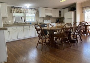 #4 Birdsong Resort Circle w/view of Kentucky Lake - Camden TN