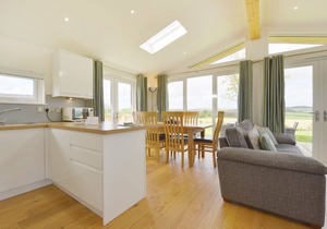 4 HORIZON VIEW, family friendly, luxury holiday cottage in Dobwalls