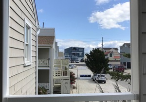 4 Houses To The Beach, Quiet Area, 1st Floor Unit