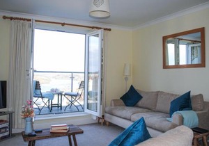 4 Lyndhurst