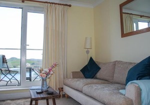 4 Lyndhurst