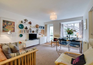 4 Redfern Court