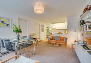 4 Redfern Court