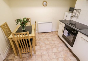 4 ROSE COTTAGES, family friendly, country holiday cottage in Polperro