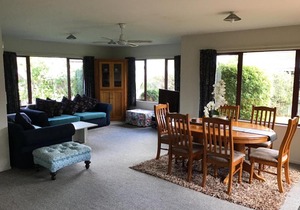 4 St James Avenue
