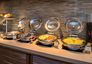 4-Star Hotel ∙ DoubleTree by Hilton LAX - El Segundo