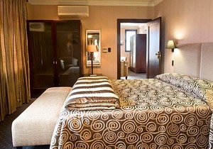 4-Star Hotel ∙ The Crown Hotel
