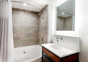 4-Star Hotel ∙ The Heathman Hotel Kirkland