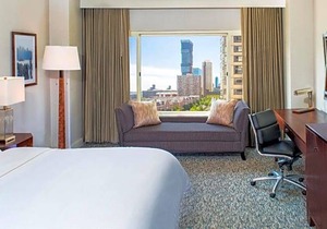 4-Star Hotel ∙ The Westin Jersey City Newport