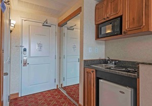4-Star Zermatt Resort King Suite Only 15 Mins to Park City!