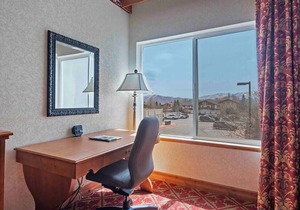4-Star Zermatt Resort King Suite Only 15 Mins to Park City!
