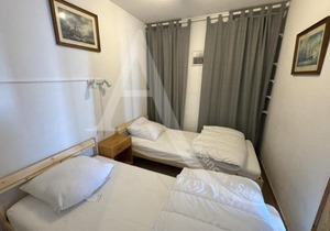 40 M², 1ERE LIGNE MER, DERNIER ETAGE AVEC ASCENSEUR
