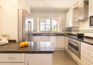 400 m² House ∙ 4 bedrooms ∙ 8 guests