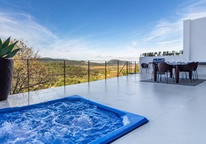 400 m² House ∙ 4 bedrooms ∙ 8 guests